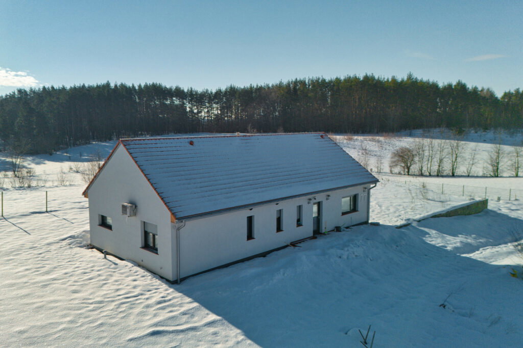 Pluski - dom całoroczny typu stodoła, piękny widok - zdjęcie 2