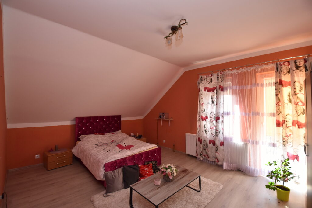 Nowoczesny dom piętrowy - zdjęcie 6