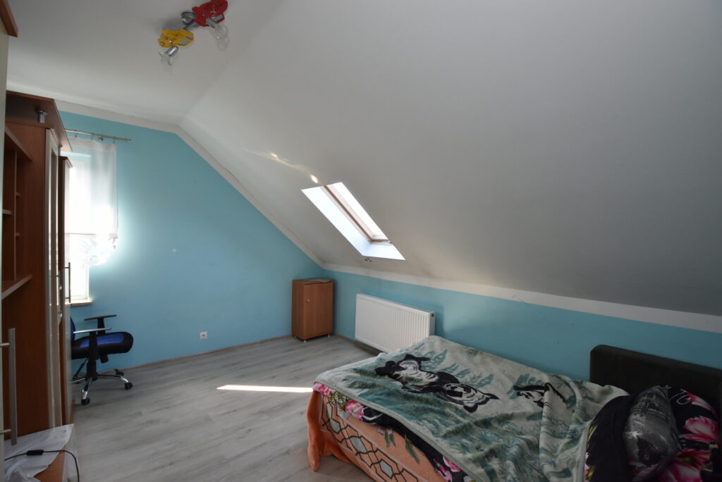 Nowoczesny dom piętrowy - zdjęcie 8