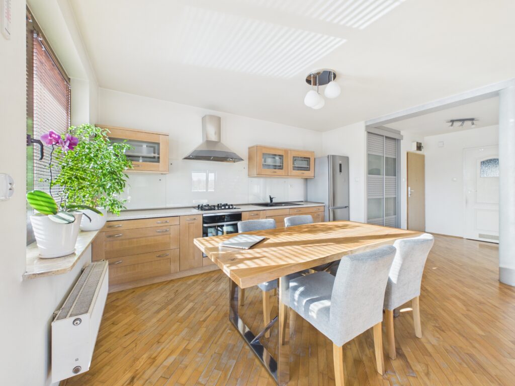 Atrakcyjne 4-pokojowe mieszkanie 94 m2 ul. Pogodna - zdjęcie 2