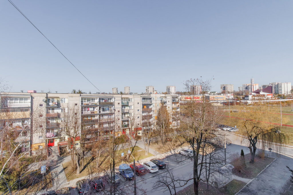 Trzypokojowe mieszkanie z balkonem na Os. Legionów - zdjęcie 12