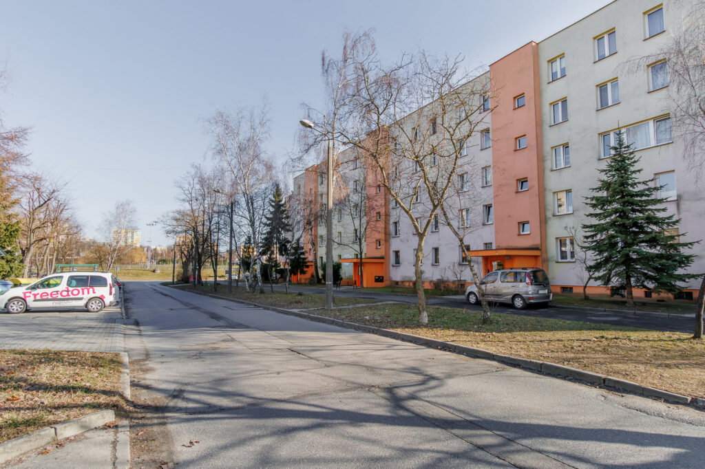 Trzypokojowe mieszkanie z balkonem na Os. Legionów - zdjęcie 13