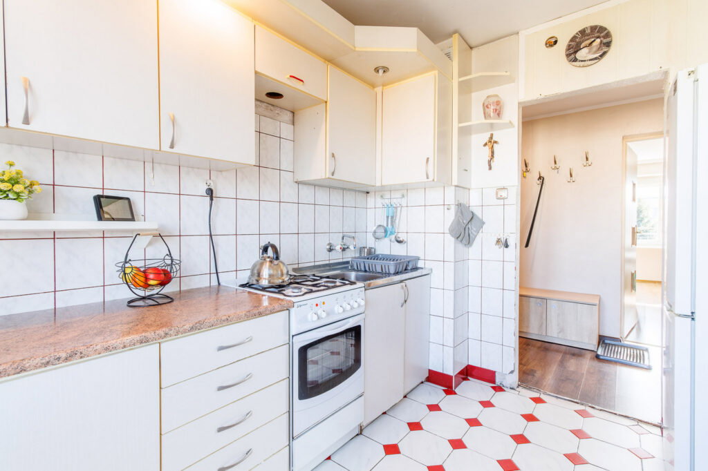 Trzypokojowe mieszkanie z balkonem na Os. Legionów - zdjęcie 9