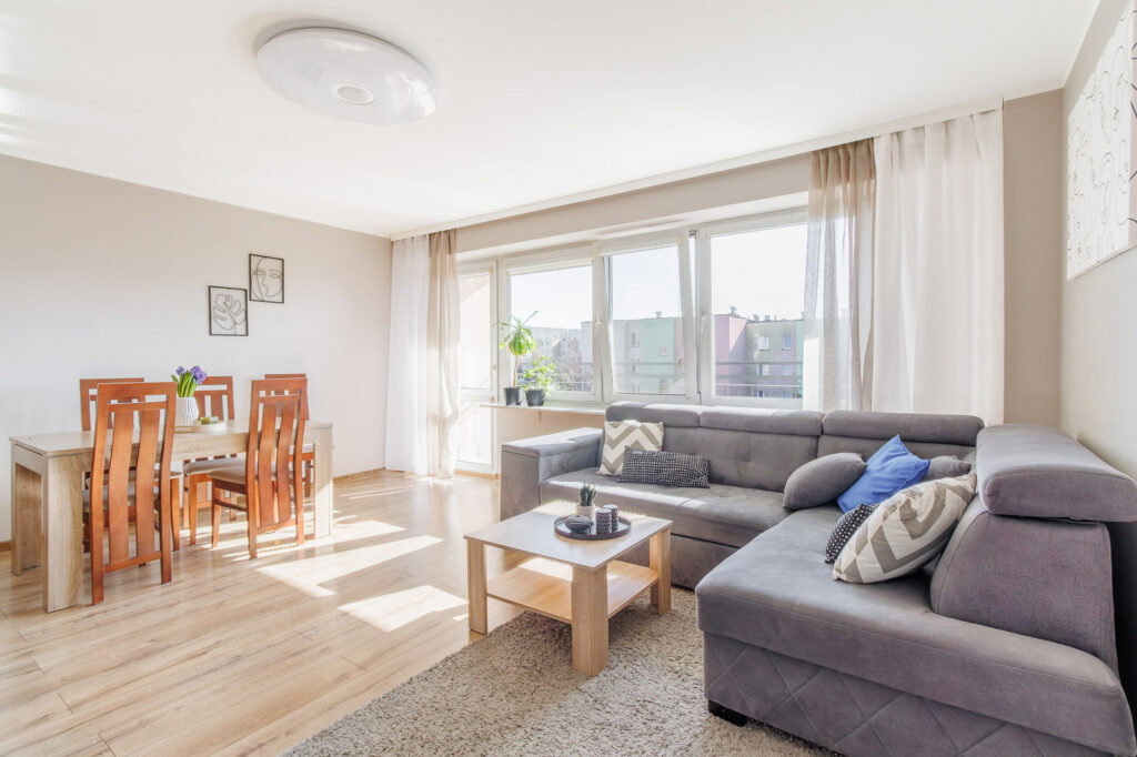 Trzypokojowe mieszkanie z balkonem na Os. Legionów - zdjęcie 1