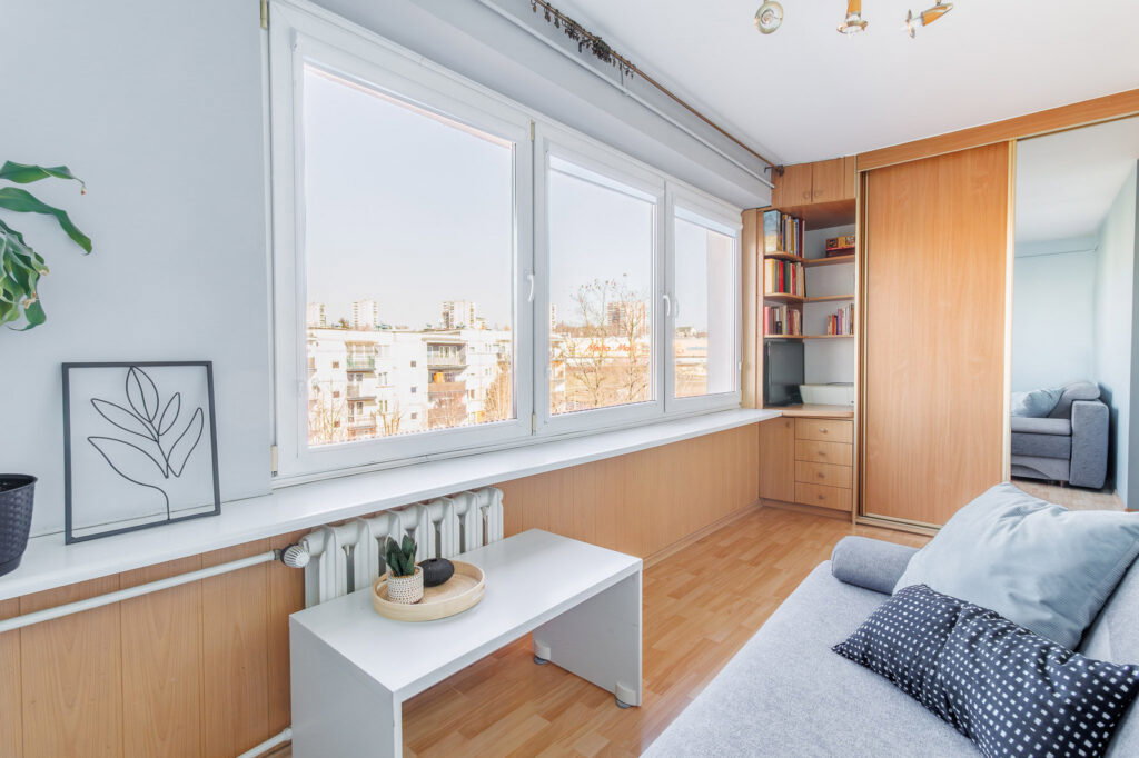 Trzypokojowe mieszkanie z balkonem na Os. Legionów - zdjęcie 2