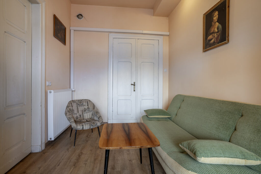 Mieszkanie w kamienicy w ścisłym centrum Ełku - zdjęcie 3