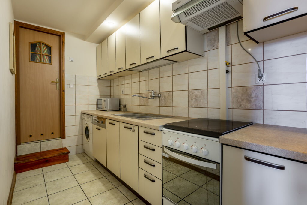 Mieszkanie w kamienicy w ścisłym centrum Ełku - zdjęcie 6