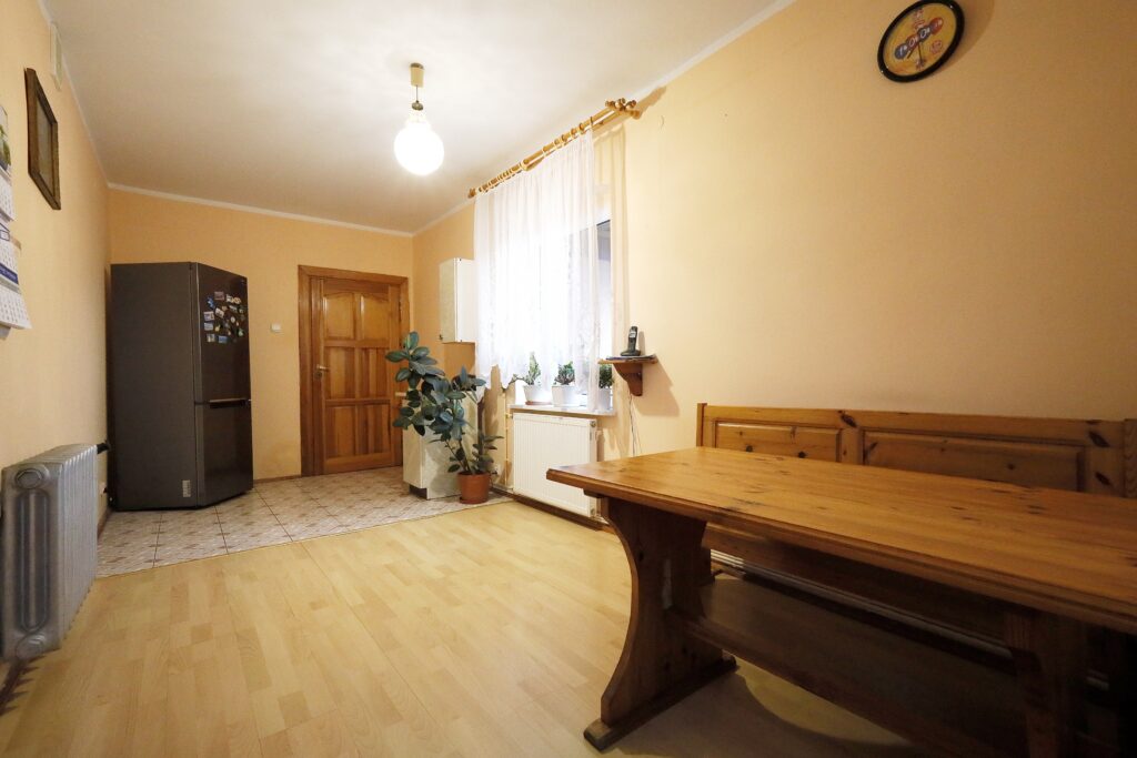 Solidny duży dom w Pówsi k/Zalewa - zdjęcie 7