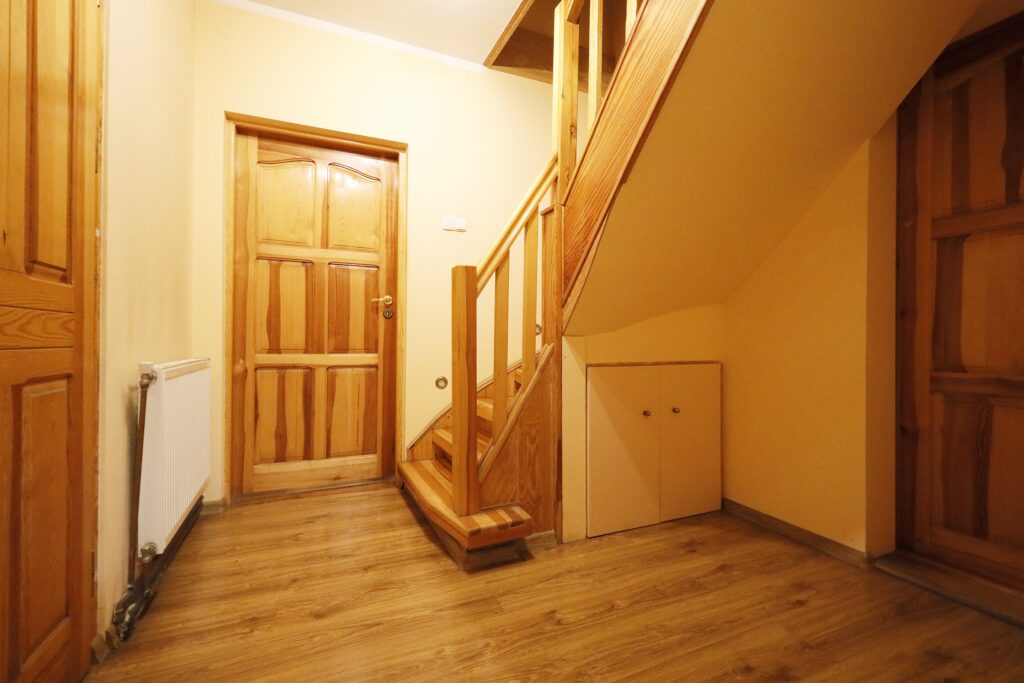 Solidny duży dom w Pówsi k/Zalewa - zdjęcie 11