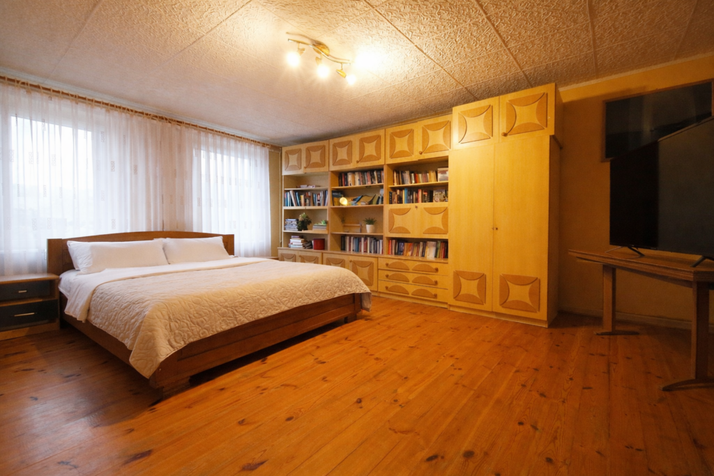 Solidny duży dom w Pówsi k/Zalewa - zdjęcie 12