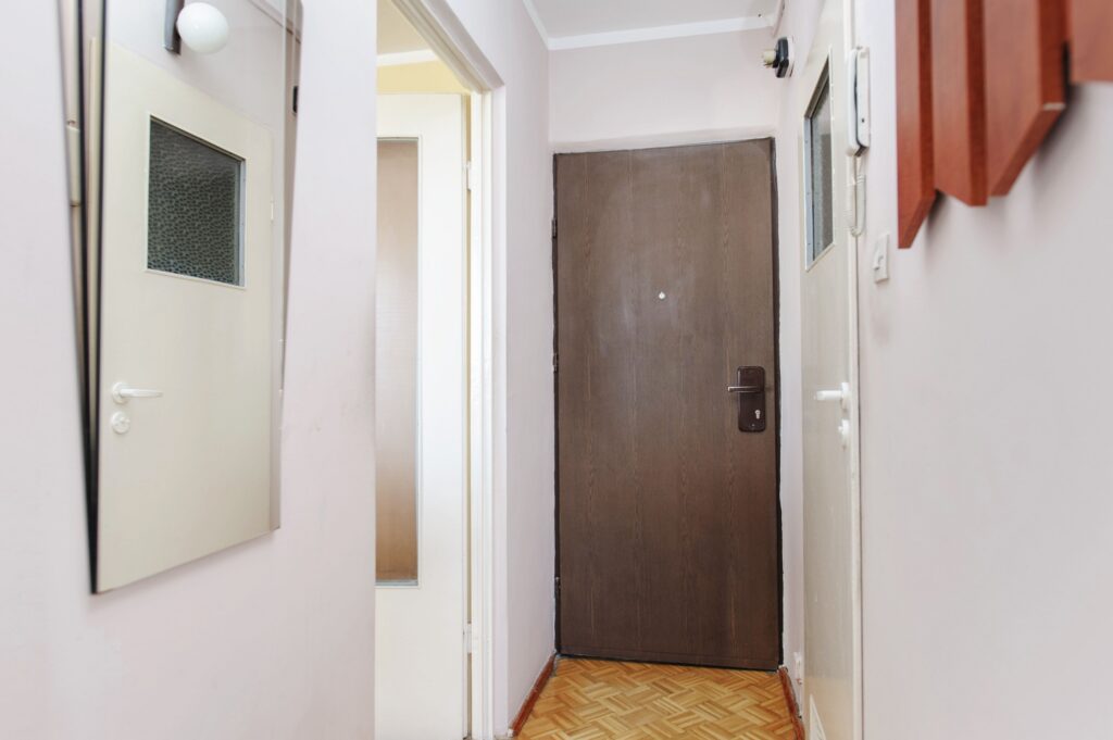 Kameralne mieszkanie z panoramicznym widokiem - zdjęcie 4