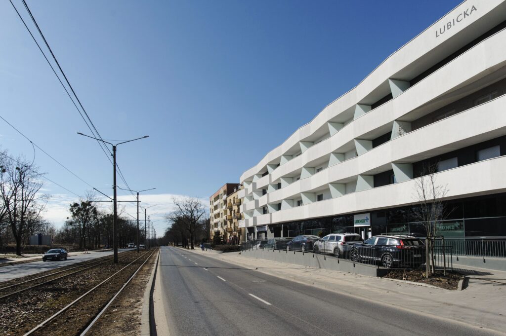 4-pokojowe mieszkanie w pobliżu starówki - zdjęcie 14