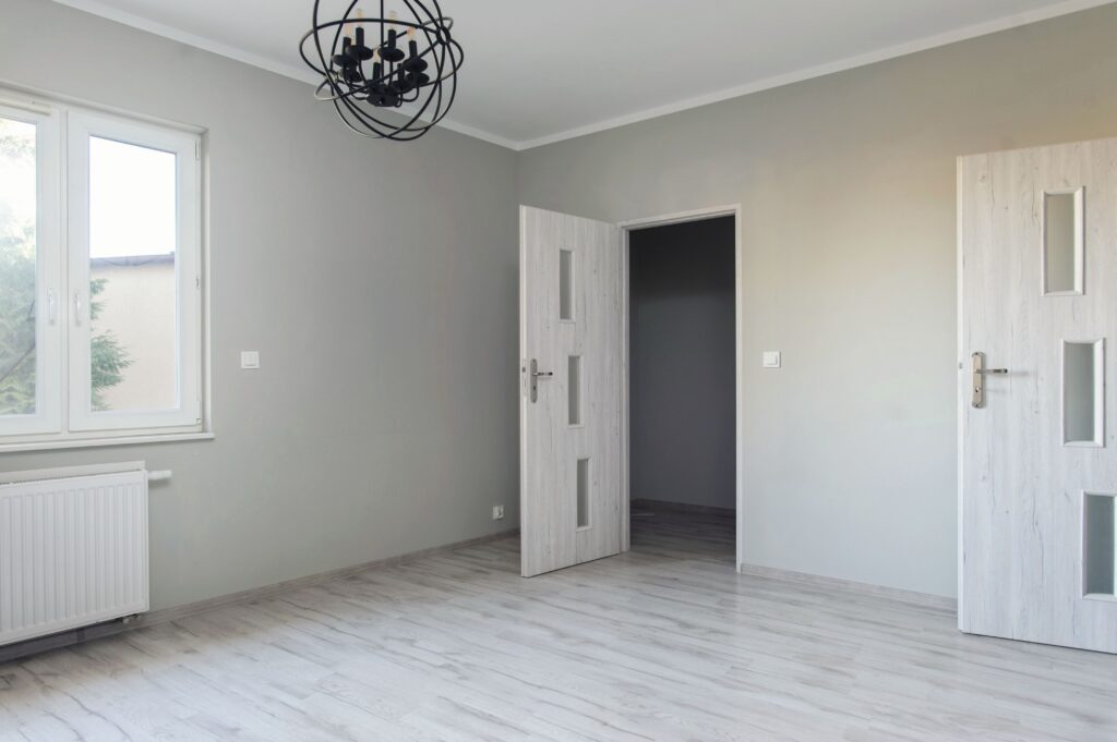 4-pokojowe mieszkanie w pobliżu starówki - zdjęcie 4