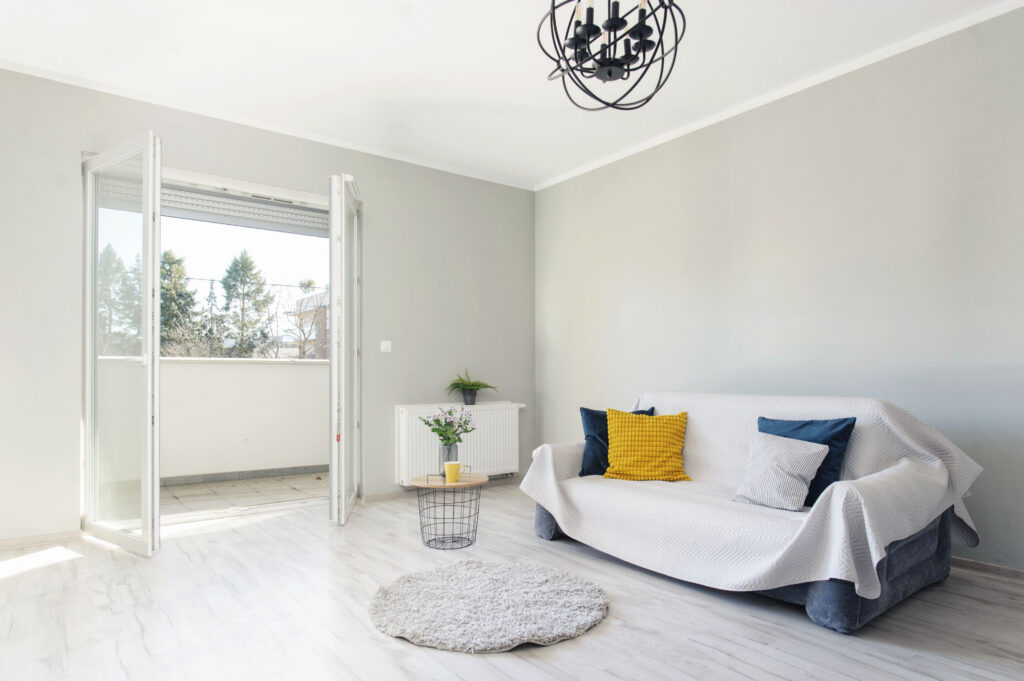 4-pokojowe mieszkanie w pobliżu starówki - zdjęcie 1