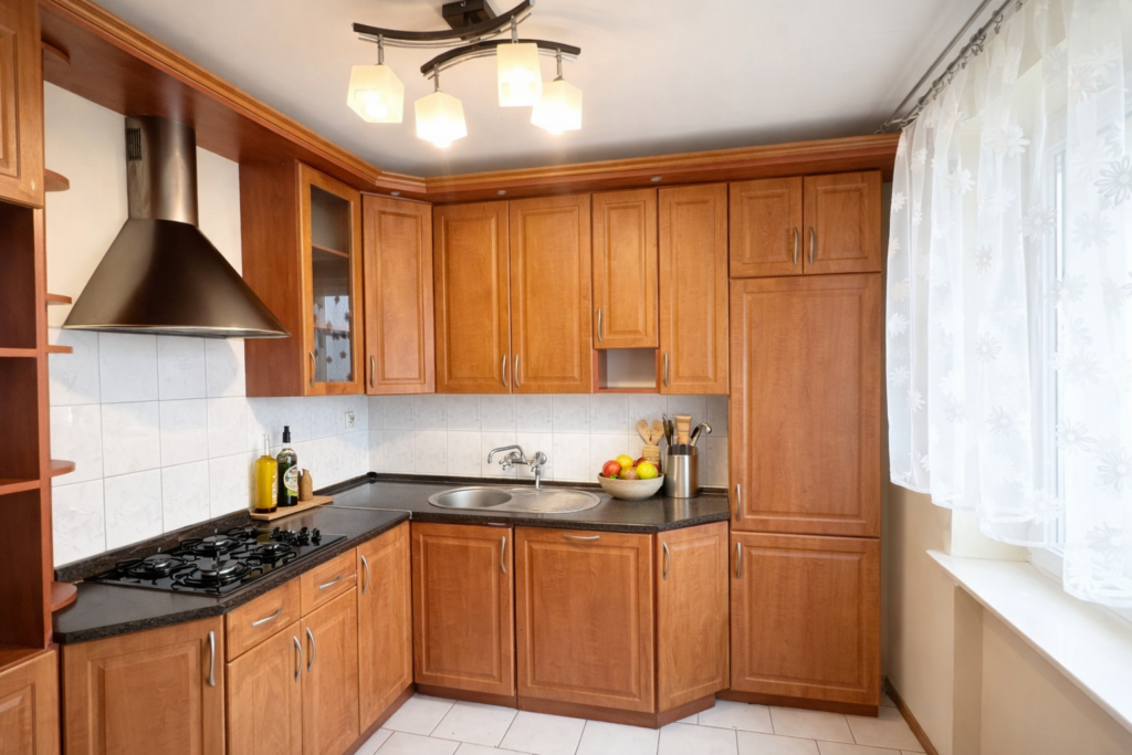 4 pokojowe mieszkanie w dobrej lokalizacji - zdjęcie 4