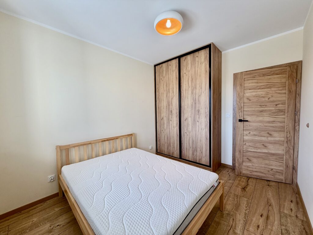 Dwa pokoje, wysoki komfort do wynajęcia - zdjęcie 4