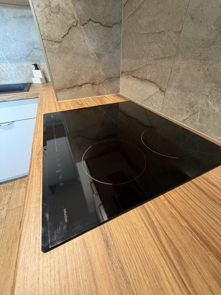 Dwa pokoje, wysoki komfort do wynajęcia - zdjęcie 9