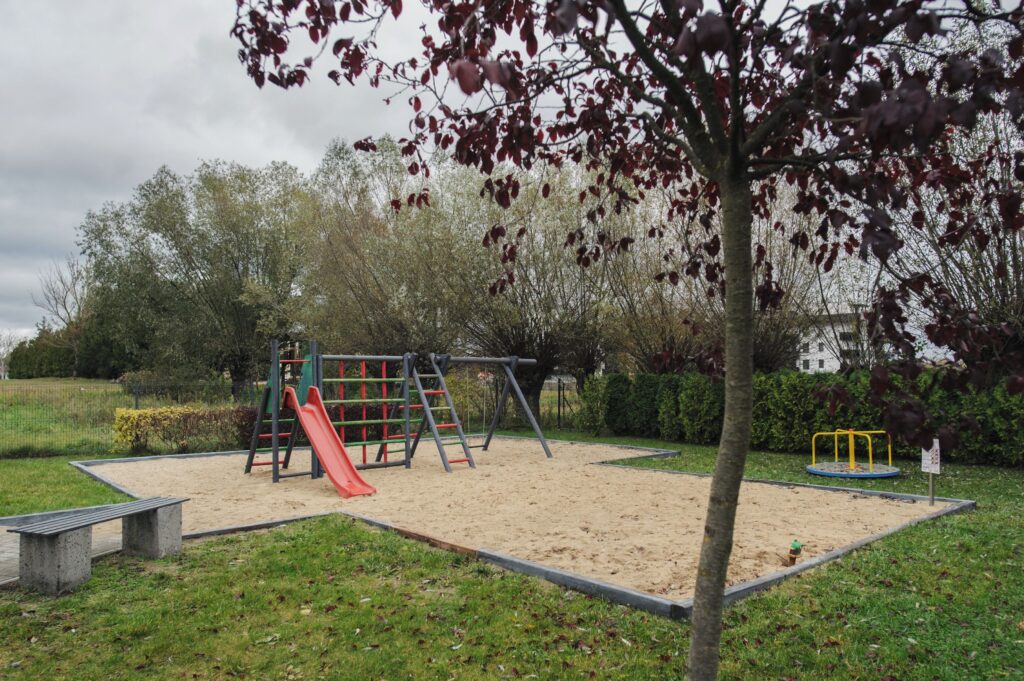 Luksusowe mieszkanie z dużym tarasem Os. Wierzbowe - zdjęcie 17