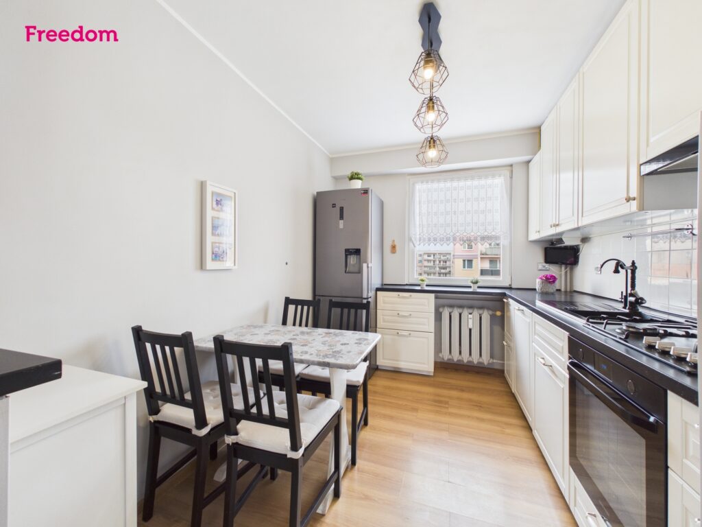 4 pokoje, duża loggia, Jaroty – top lokalizacja - zdjęcie 4