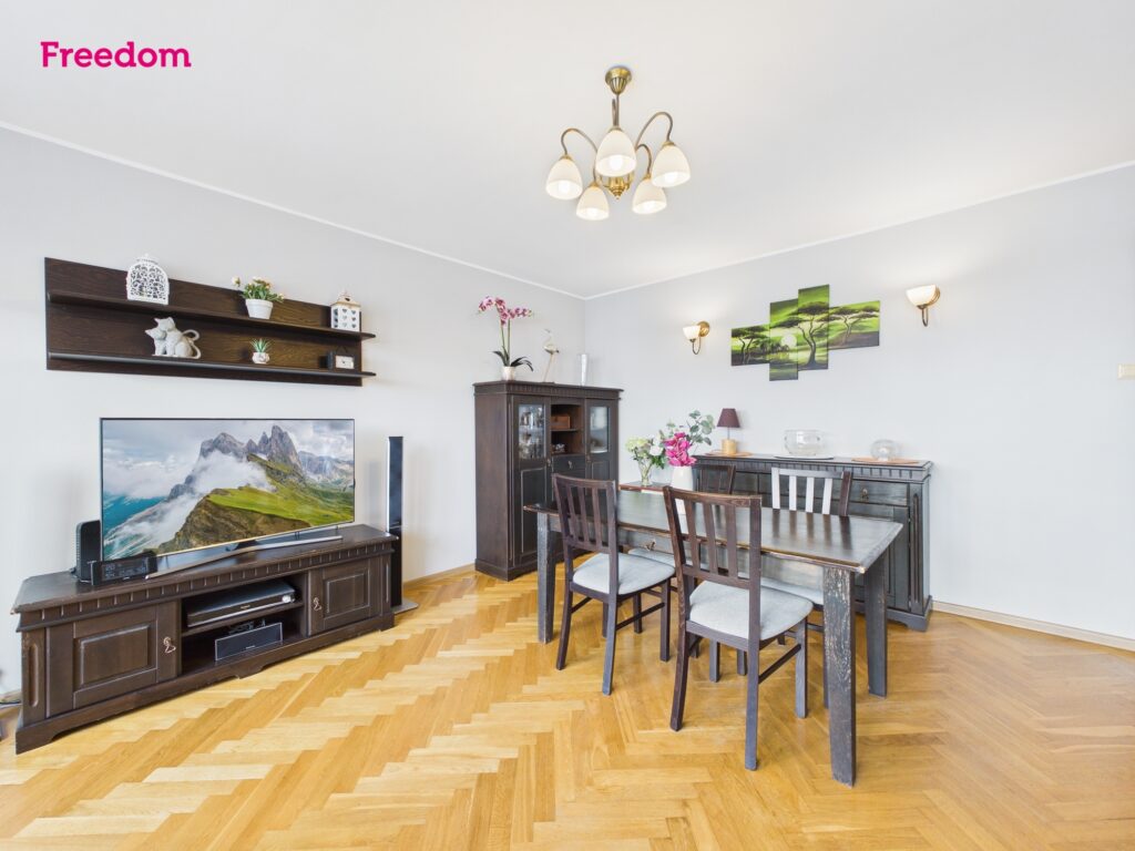 4 pokoje, duża loggia, Jaroty – top lokalizacja - zdjęcie 3