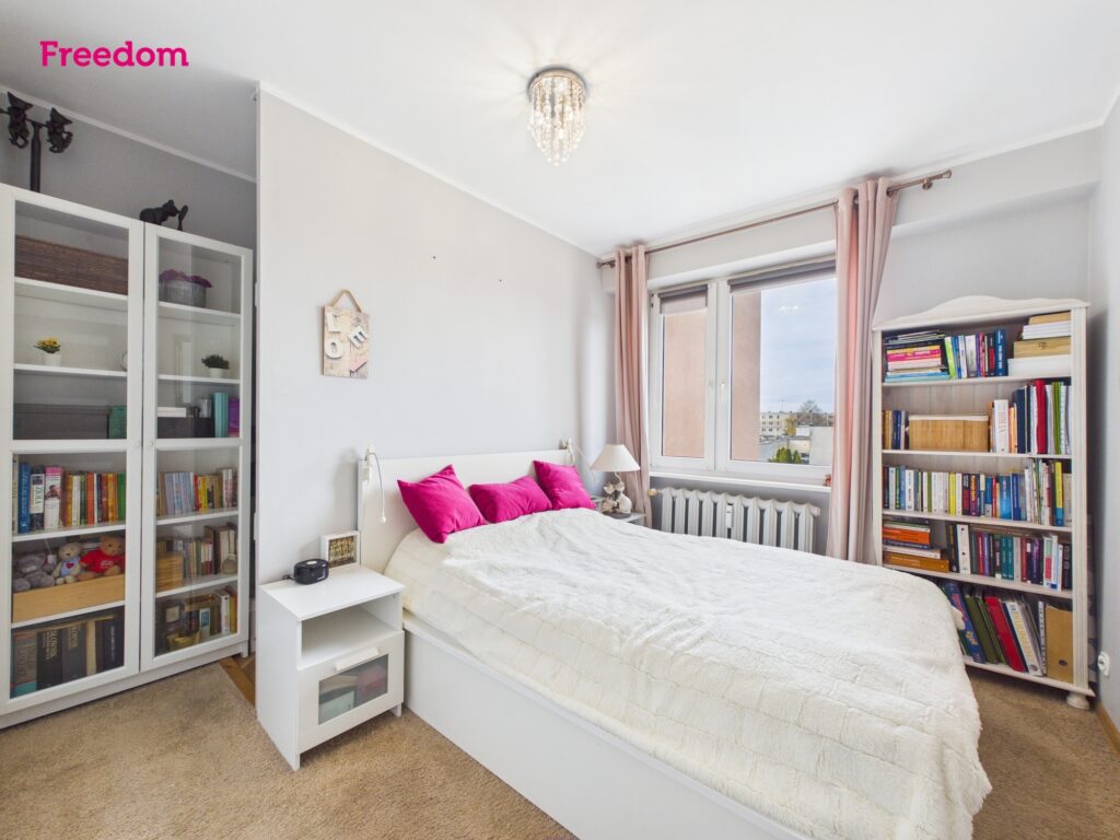 4 pokoje, duża loggia, Jaroty – top lokalizacja - zdjęcie 11