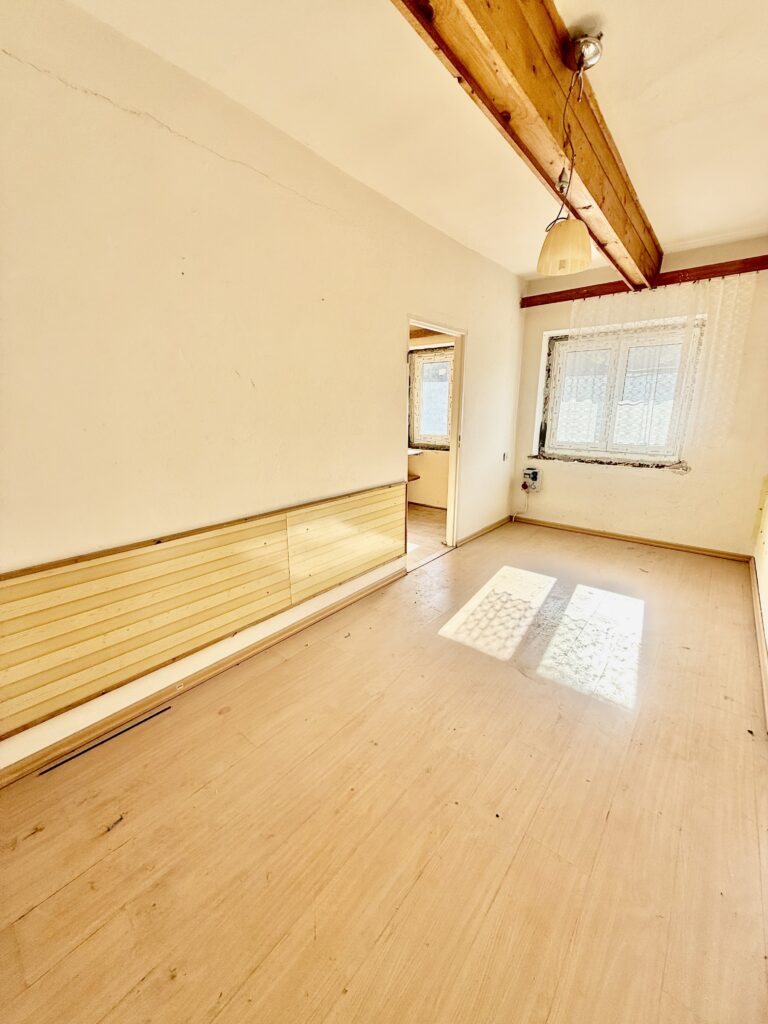 Posesja na sprzedaż - zdjęcie 8