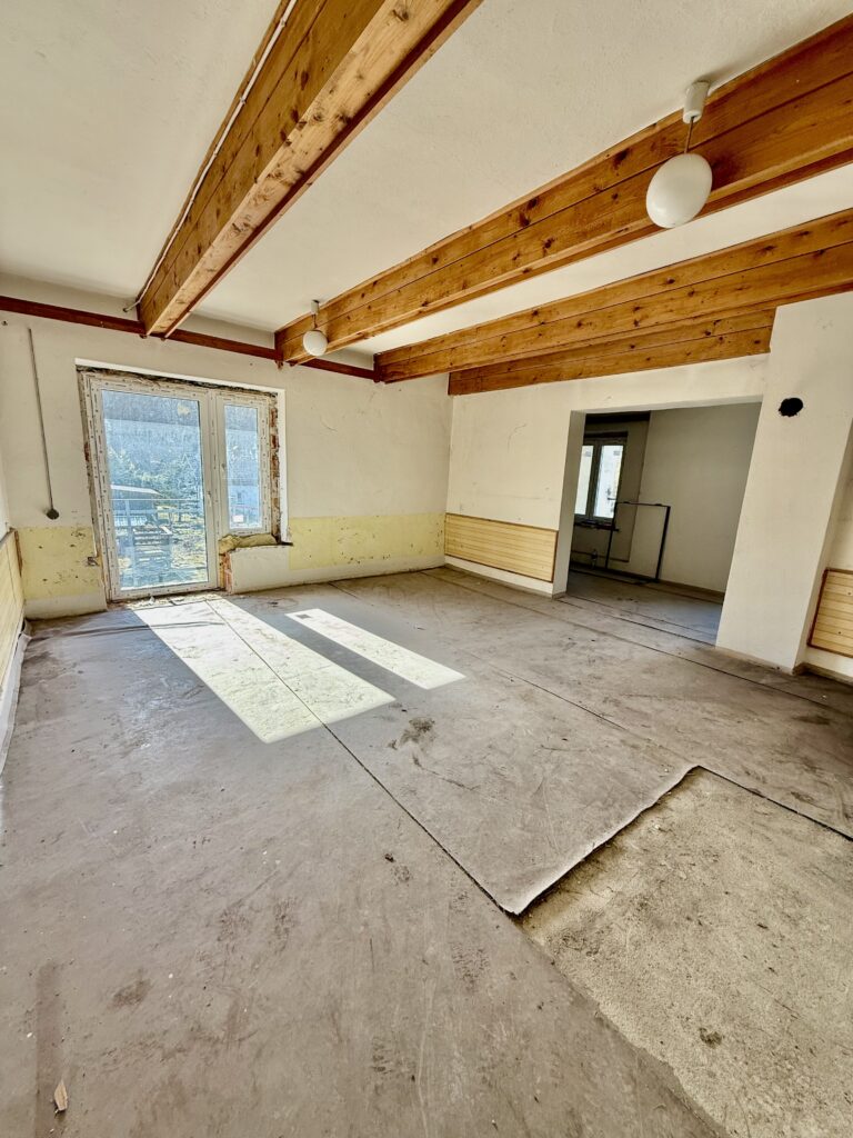 Posesja na sprzedaż - zdjęcie 9