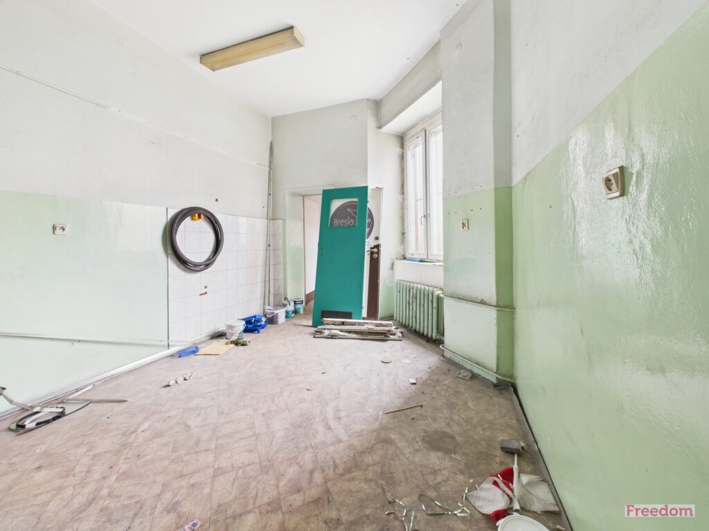 Lokal usługowy 60 m² do własnej aranżacji - zdjęcie 2