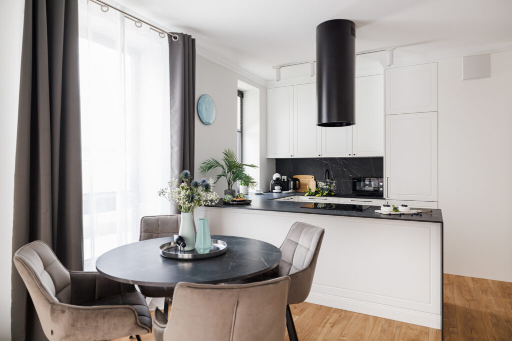 Budynek 2023r. hala garażowa, 13 min do molo - zdjęcie 2