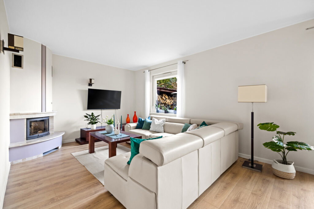 Dom z garażem | zadbany ogród | dobry układ - zdjęcie 4