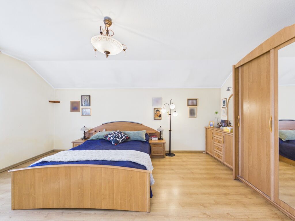 Dom na sprzedaż Łubniany, 208 m², 6 pokoi, biuro - zdjęcie 17