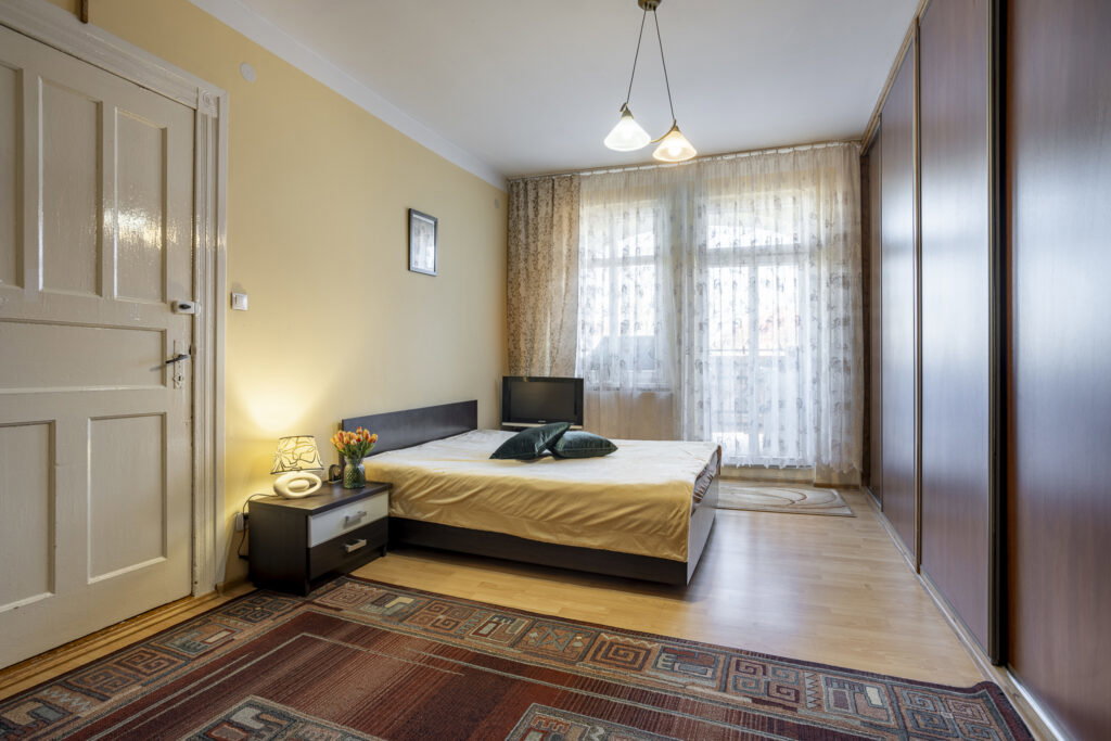 Mieszkanie w kamienicy,2 balkony, 3 pokoje - zdjęcie 1