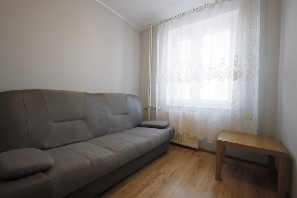 Mieszkanie trzypokojpwe na parterze w centrum - zdjęcie 4