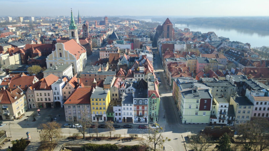 Kamienica przy placu Rapackiego w Toruniu - zdjęcie 1