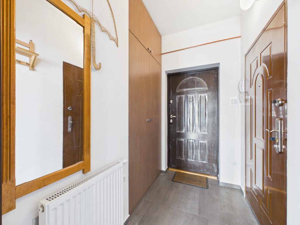 Dom z garażem w atrakcyjnej lokalizacji - zdjęcie 20