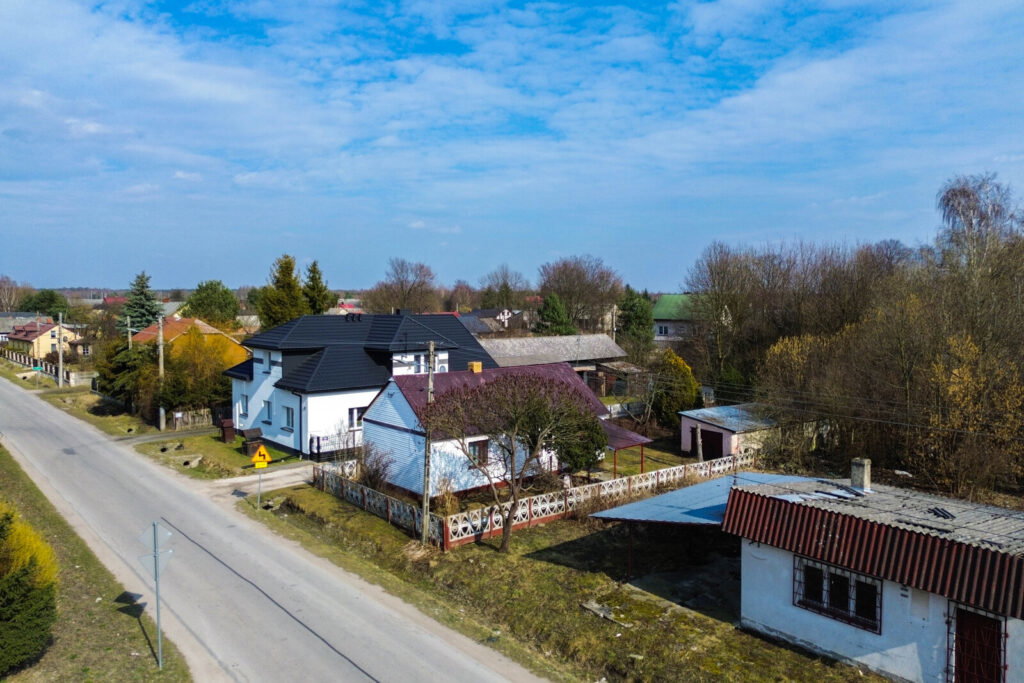 Dom w centrum Nakła gm. Lelów - zdjęcie 13