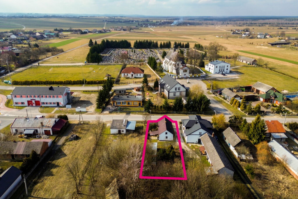 Dom w centrum Nakła gm. Lelów - zdjęcie 16