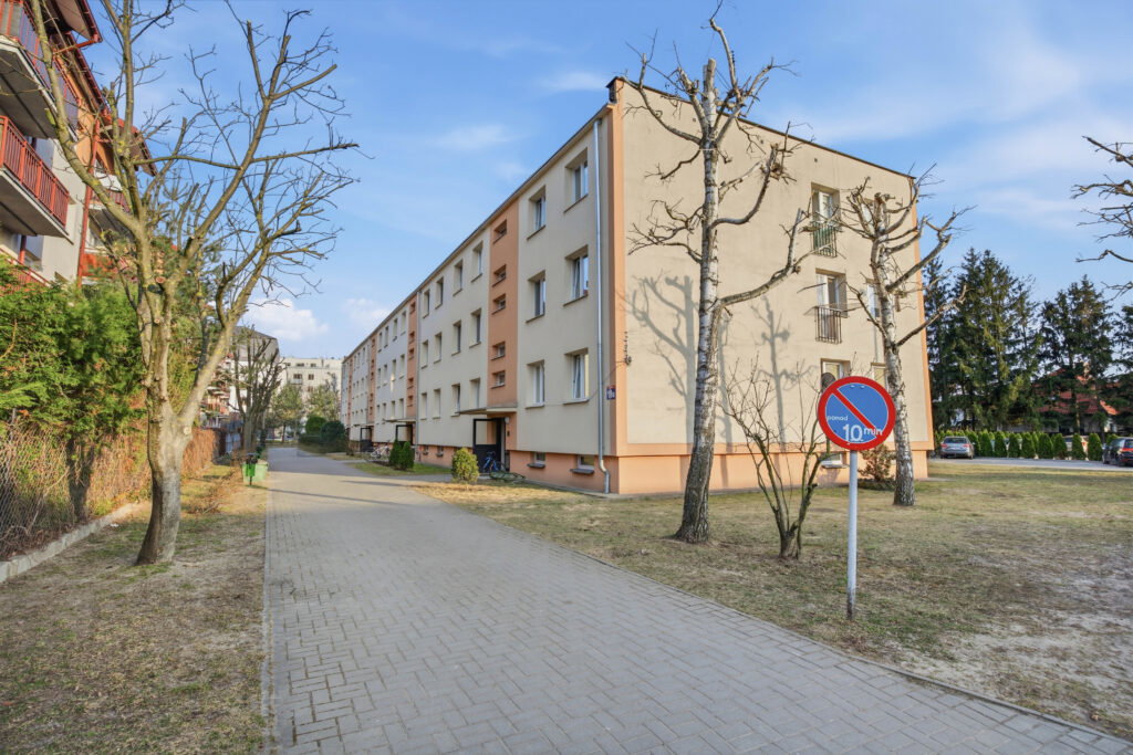 2 pokojowe mieszkanie na zamkniętym osiedlu - zdjęcie 12