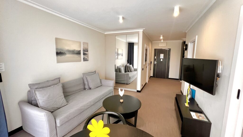 Apartament w Apart Park Albus miejsce parkingowe. - zdjęcie 5