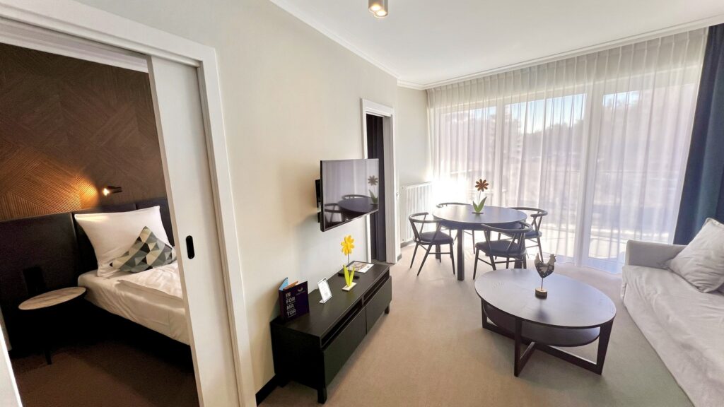 Apartament w Apart Park Albus miejsce parkingowe. - zdjęcie 6