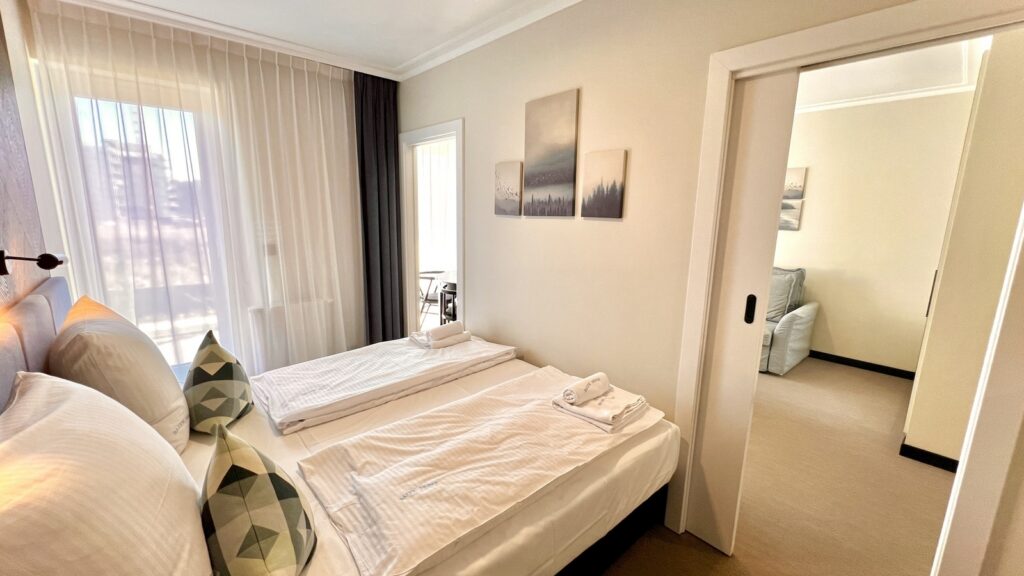 Apartament w Apart Park Albus miejsce parkingowe. - zdjęcie 7