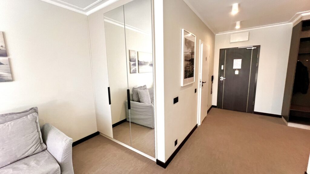 Apartament w Apart Park Albus miejsce parkingowe. - zdjęcie 12