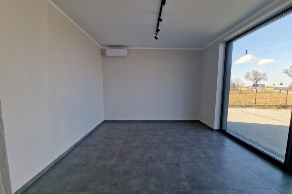 Lokal  200m² Ujrzanów - nowoczesne I duży parking - zdjęcie 4