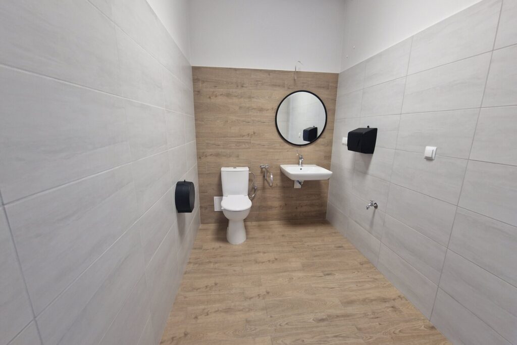 Lokal  200m² Ujrzanów - nowoczesne I duży parking - zdjęcie 6