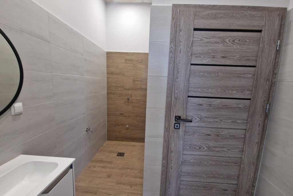Lokal  200m² Ujrzanów - nowoczesne I duży parking - zdjęcie 10