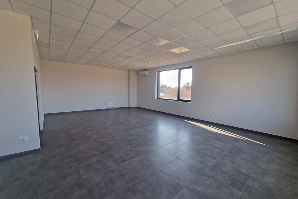 Lokal  200m² Ujrzanów - nowoczesne I duży parking - zdjęcie 14