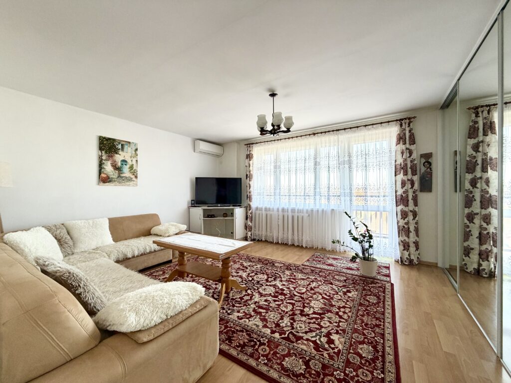Trzypokojowe mieszkanie z balkonem w Szczecinku - zdjęcie 1
