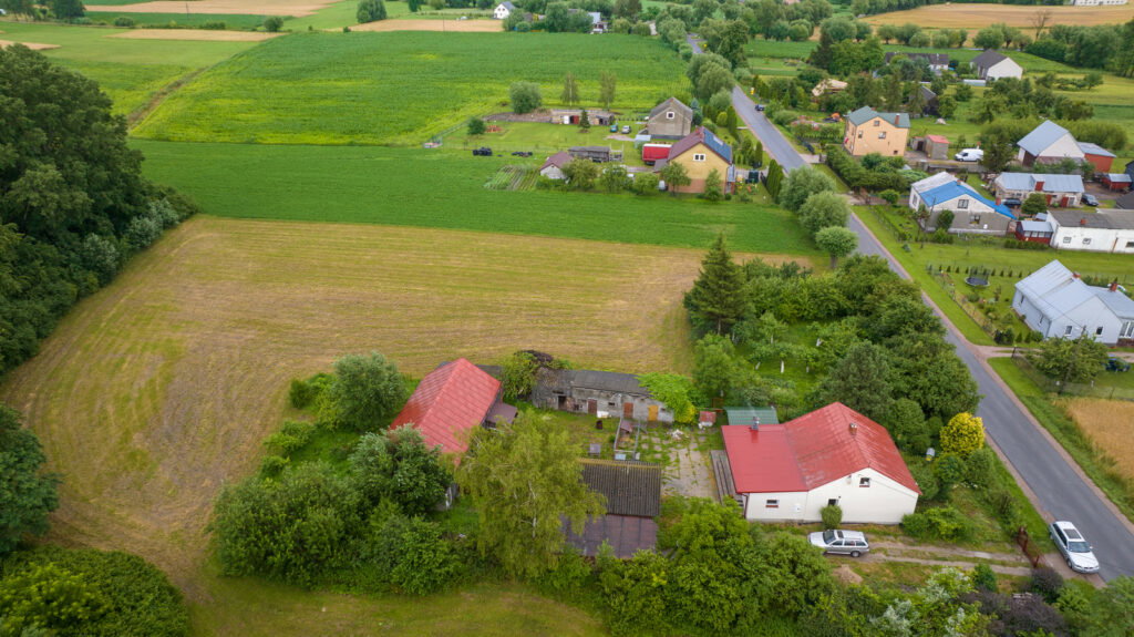 Działka rolna pod zabudowę mieszkaniową - zdjęcie 12