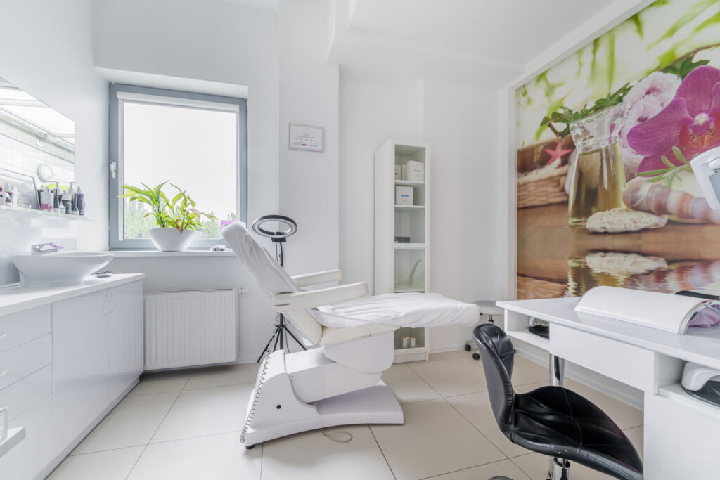 gabinet beauty do wynajęcia, widoczna lokalizacja - zdjęcie 6