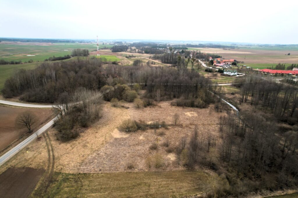 Na sprzedaż działka z wydanymi warunkami zabudowy - zdjęcie 8